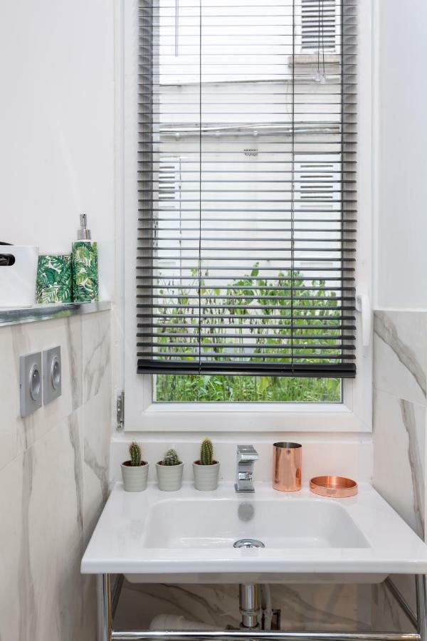 Studio D'Architecte Au Pied De Tour Eiffel Apartment Paris Bagian luar foto