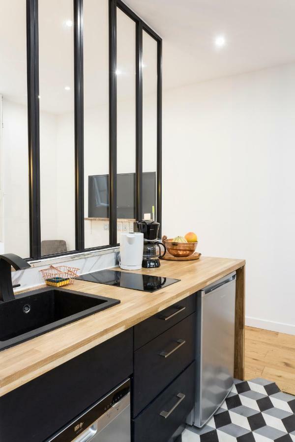 Studio D'Architecte Au Pied De Tour Eiffel Apartment Paris Bagian luar foto
