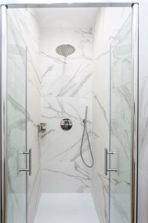 Studio D'Architecte Au Pied De Tour Eiffel Apartment Paris Bagian luar foto