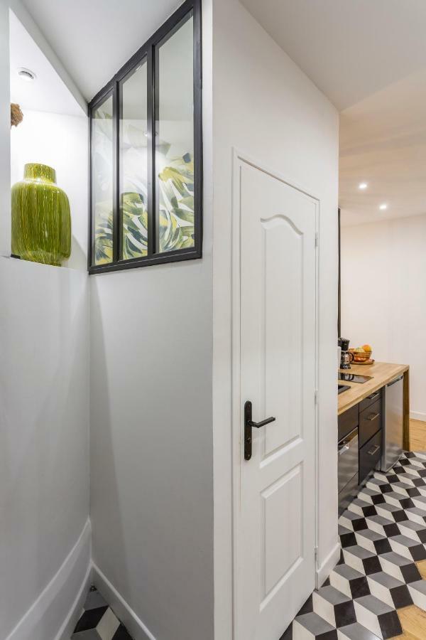 Studio D'Architecte Au Pied De Tour Eiffel Apartment Paris Bagian luar foto